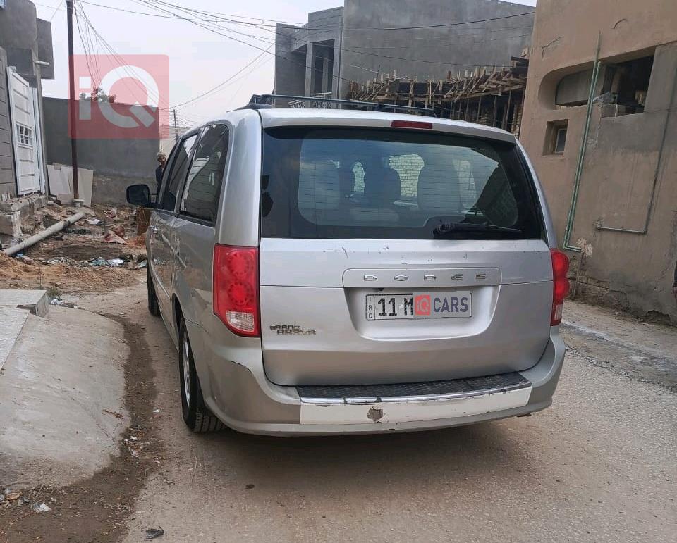 دودج جراند كارافان